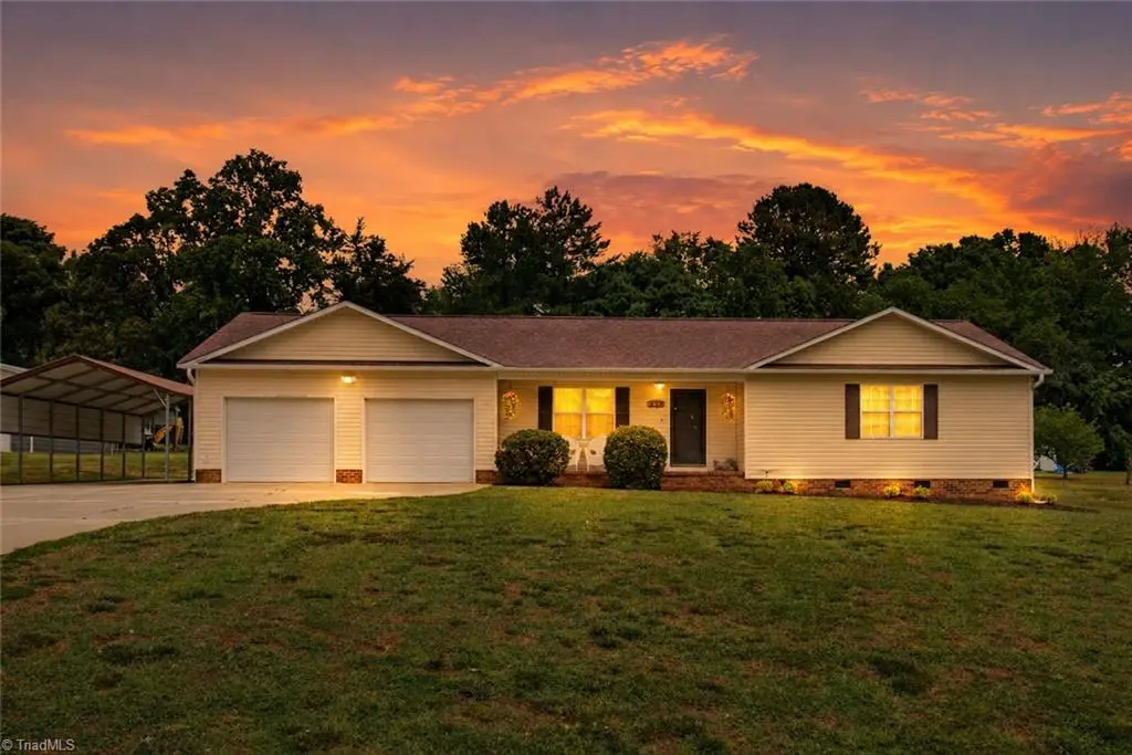1719 Brittany Ridge Drive, Kernersville, NC 27284 - #1