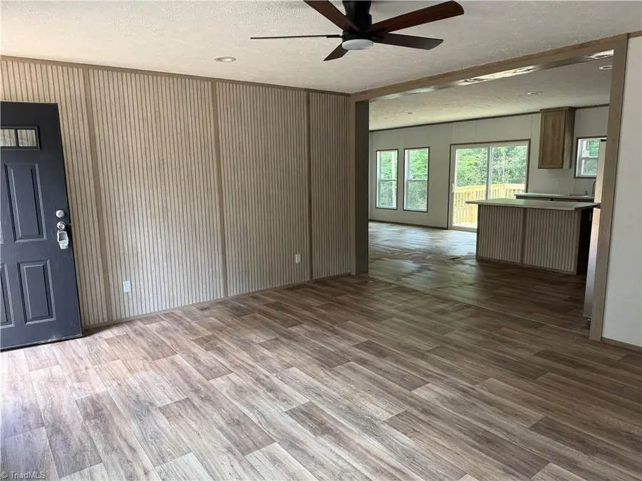 330 Briar Creek Estates, Thomasville, NC 27360 - #2