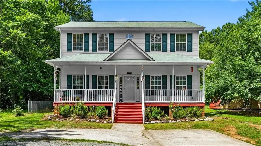 701 Diana Drive, Thomasville, NC 27360 - #2