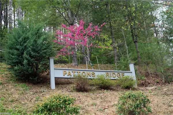 6 Laurel Road, Purlear, NC 28665