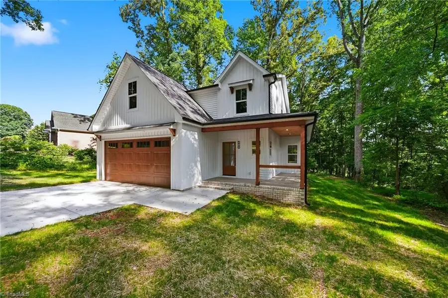 110 Walnut Avenue, Yadkinville, NC 27055 - #2