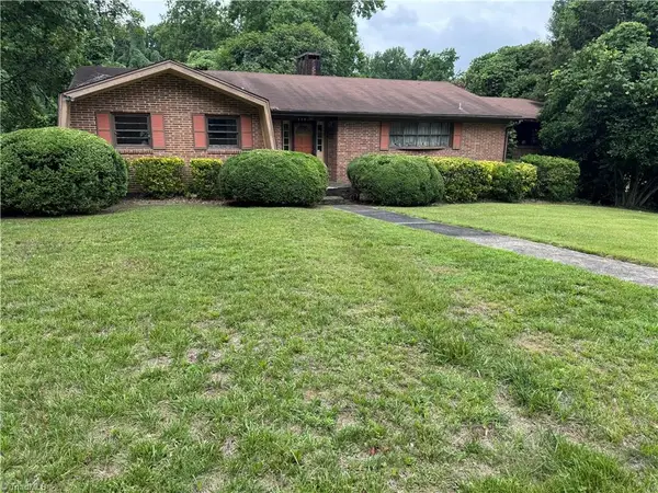 1206 Bridgepoint Road, Greensboro, NC 27405