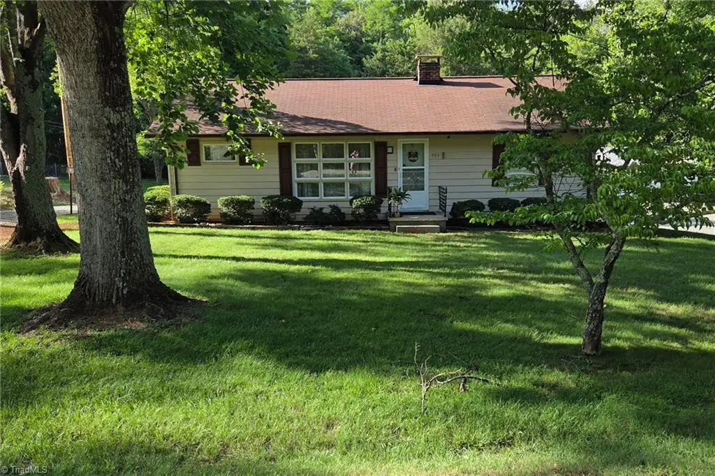 999 Ben Lee Road, Thomasville, NC 27360 - #1