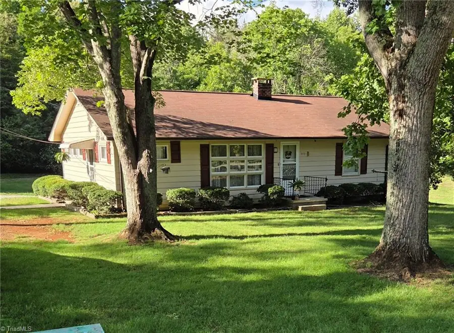 999 Ben Lee Road, Thomasville, NC 27360 - #2