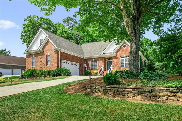 150 Serenity Pointe Drive, Kernersville, NC 27284