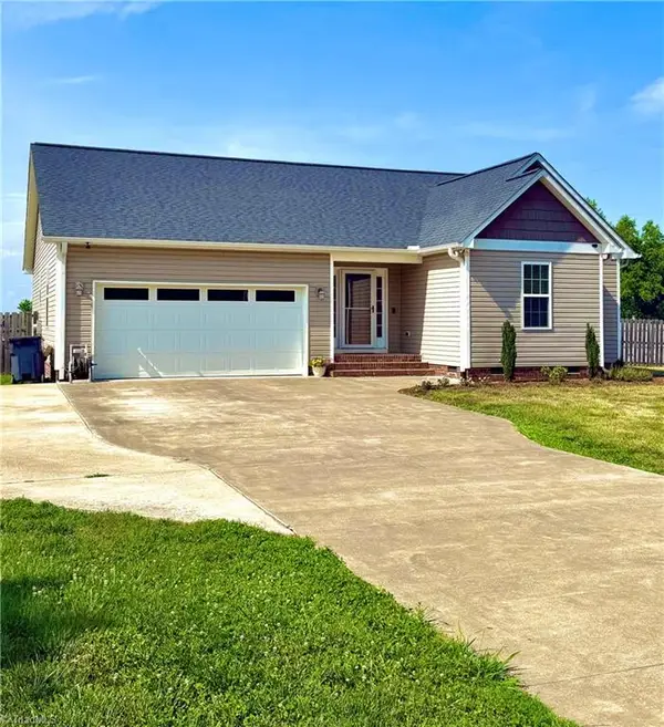 106 Tranquility Lane, Harmony, NC 28634