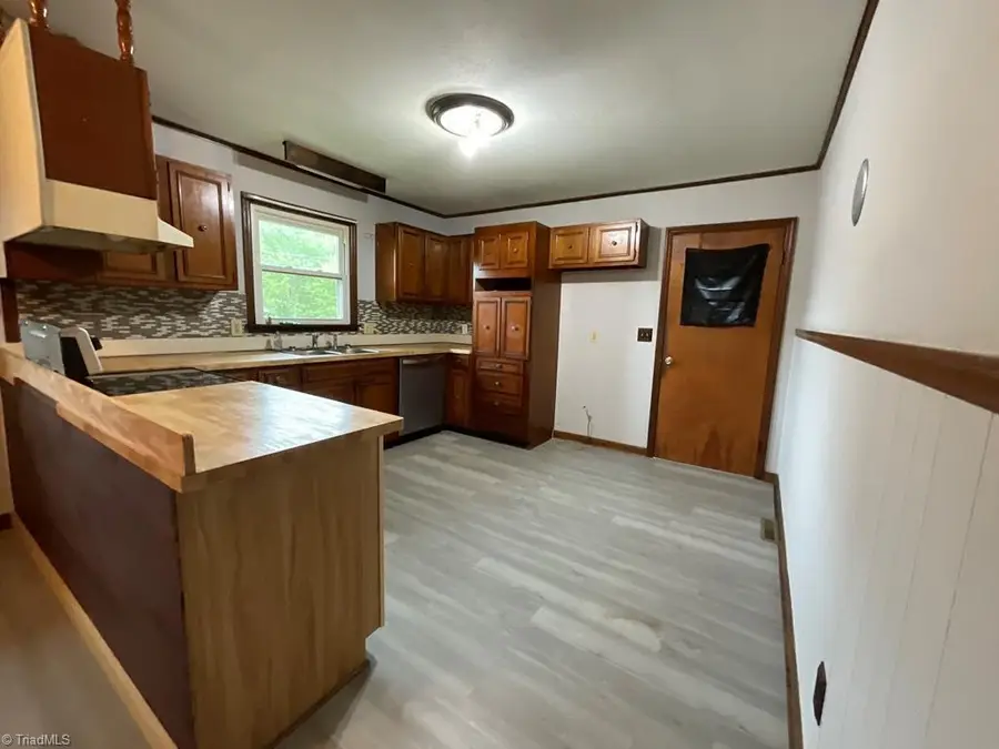 863 Willis Gap Road, Ararat, VA 24053 - #2