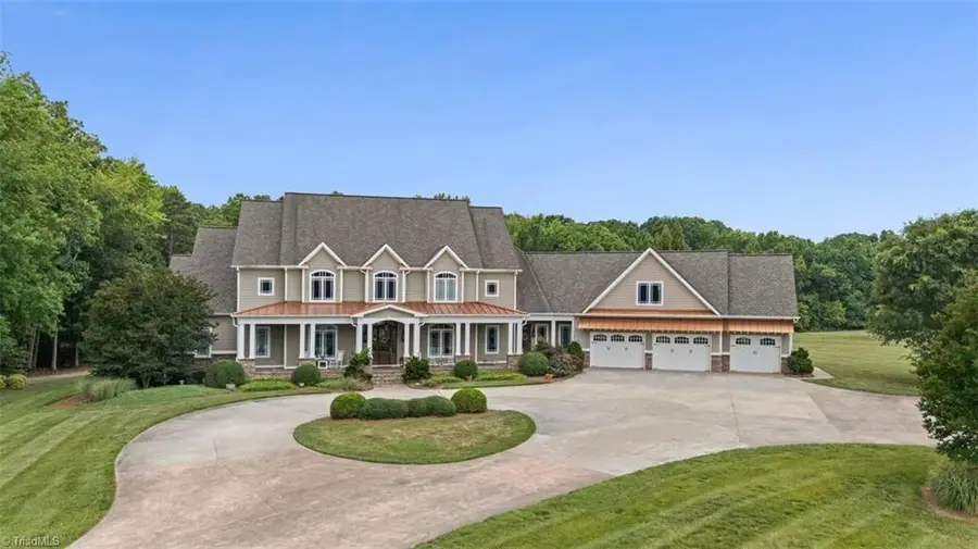 636 Lee Road, Thomasville, NC 27360 - #3