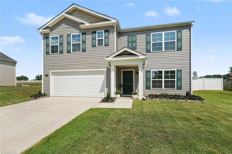 1218 Hickory Point Drive, Lexington, NC 27292 - #2