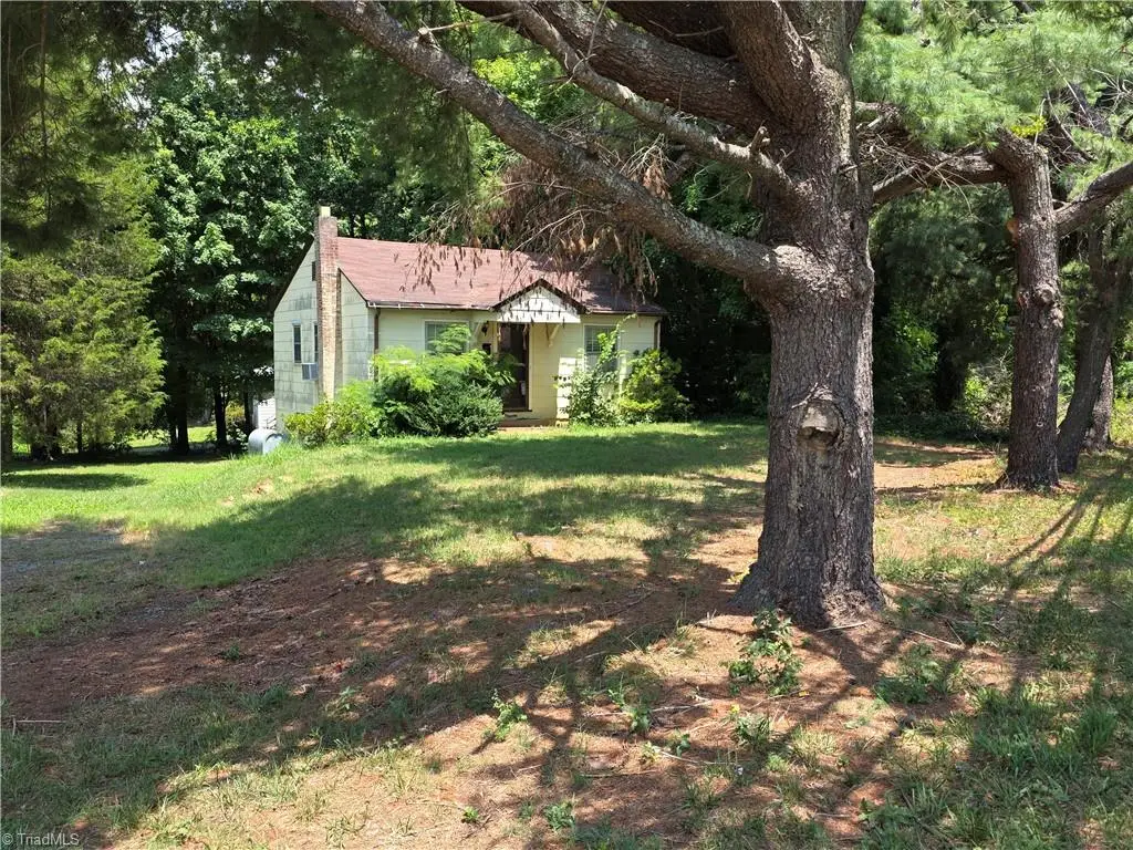 3713 Country Club Road, Winston Salem, NC 27104 - #1