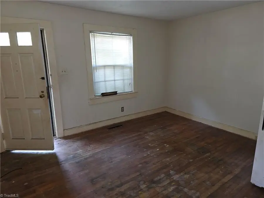3713 Country Club Road, Winston Salem, NC 27104 - #2