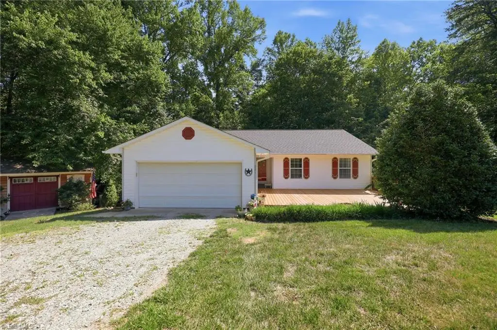 221 Farmview Road, Madison, NC 27025 - #1