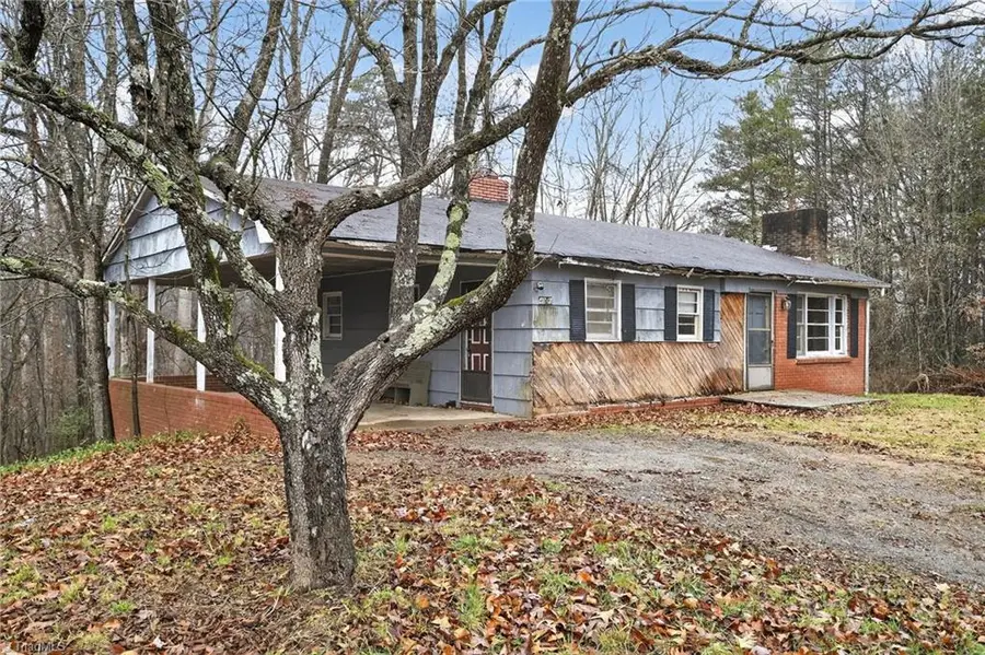 4021 Vestal Road, Jonesville, NC 28642 - #3