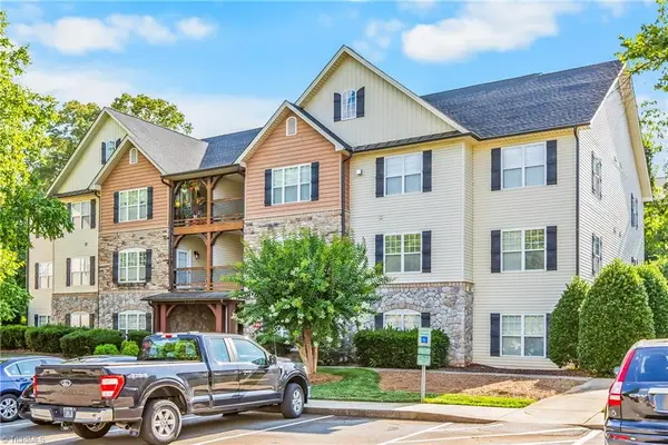 4752 Tatton Park Circle #3D, Winston-Salem, NC 27103