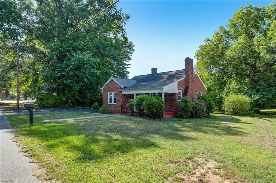 417 Martin Street, Reidsville, NC 27320 - #2