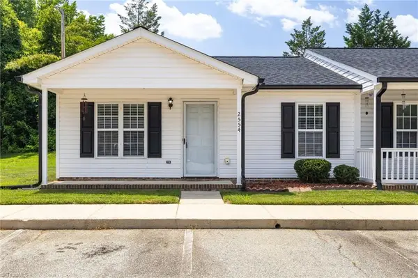 2554 Ambassador Court, High Point, NC 27265