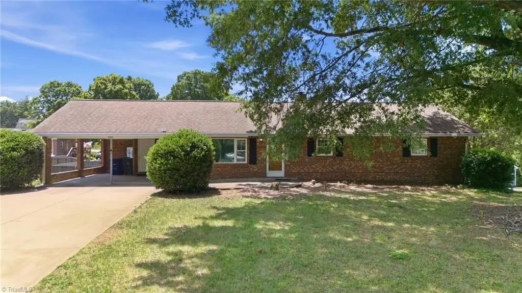 850 Minorcas Road, Winston Salem, NC 27106 - #1