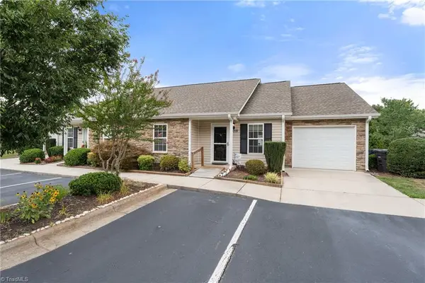 3018 Hyde Place Circle, Winston-Salem, NC 27103