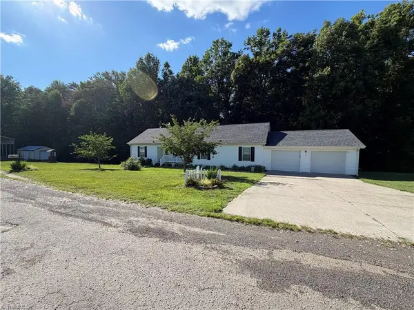 3826 Running Deer Road, Jonesville, NC 28642