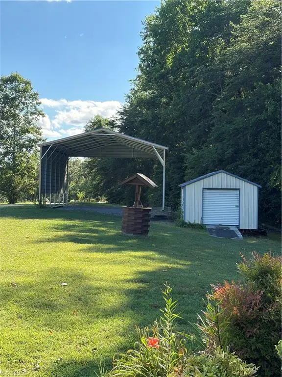 3826 Running Deer Road, Jonesville, NC 28642 - #3