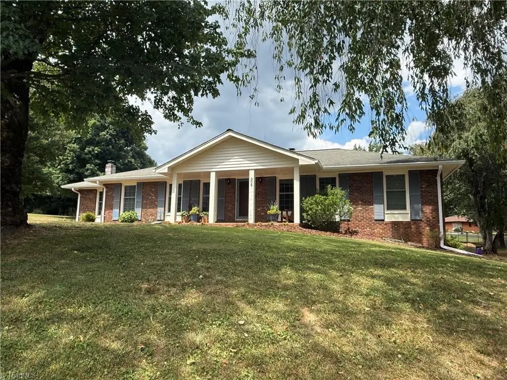 208 Raven Green Street, Wilkesboro, NC 28697 - #1