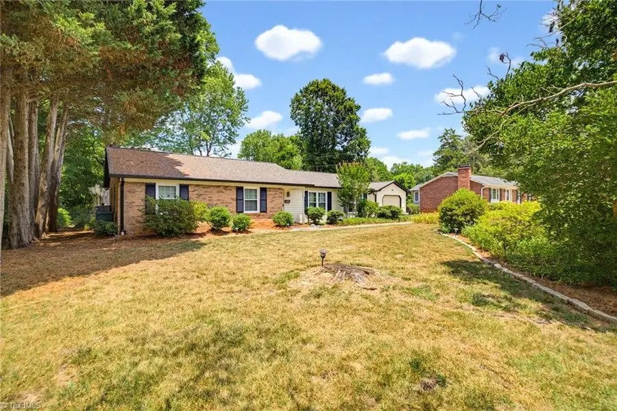 4811 Spilsby Lane, Winston Salem, NC 27104 - #3