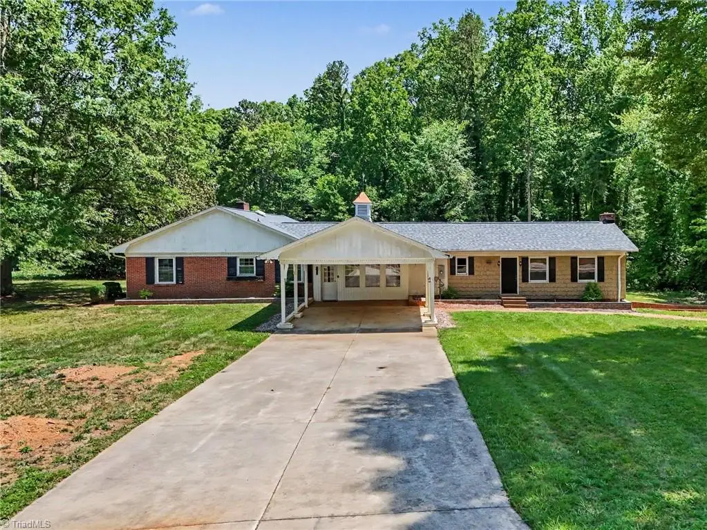 3063 Georgia Road, Yadkinville, NC 27055 - #1