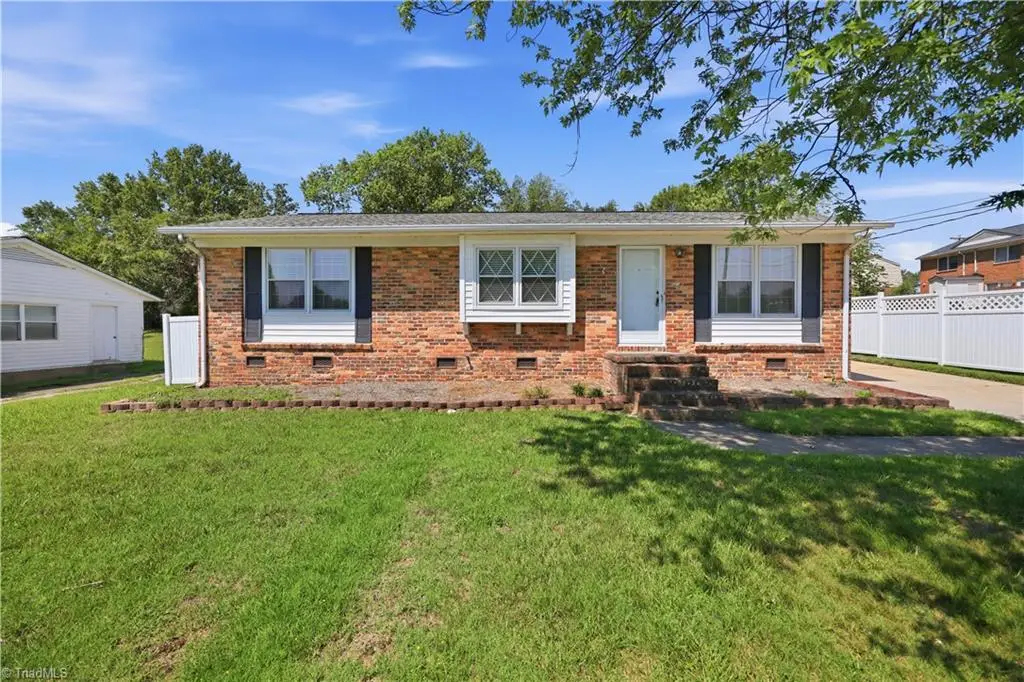 2204 Four Seasons Boulevard, Greensboro, NC 27407 - #1
