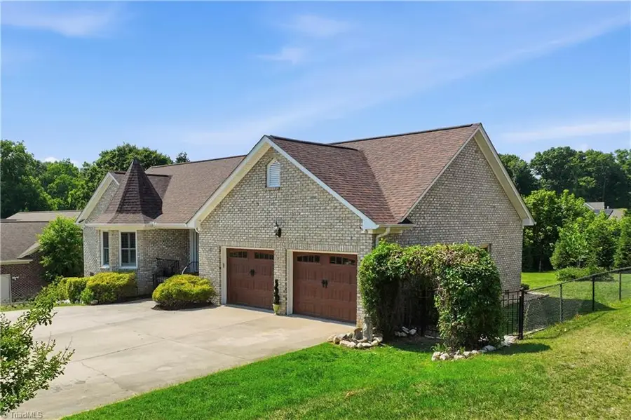 515 Wildwood Lane, Graham, NC 27253 - #2