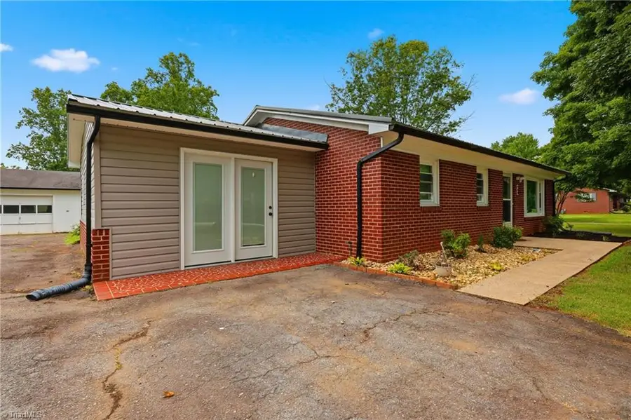 400 John Mcgrady Road, North Wilkesboro, NC 28659 - #3
