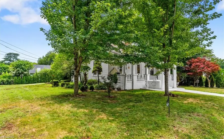 501 W 2nd Avenue, Lexington, NC 27292 - #3