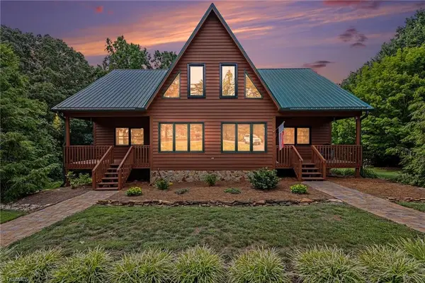 181 Mountaineer Lane, Pinnacle, NC 27043