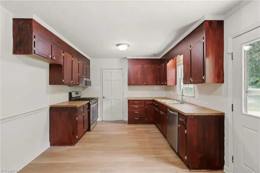 4105 Deer Track Court, Winston Salem, NC 27127 - #3
