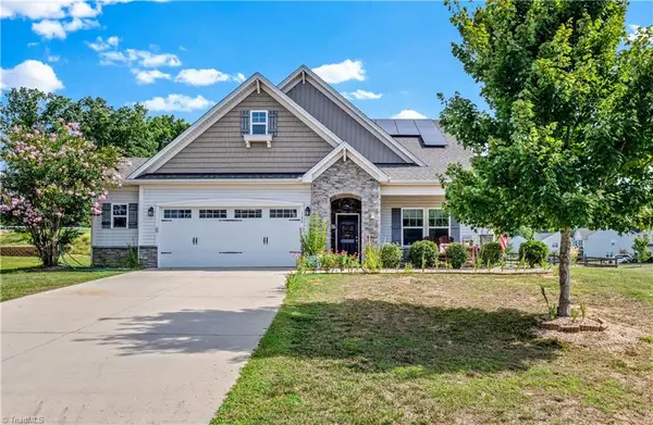 108 Sprucewood Court, Advance, NC 27006
