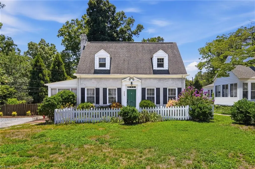 2209 W Friendly Avenue, Greensboro, NC 27403 - #1
