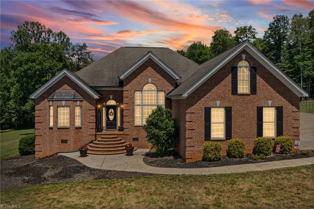 1216 Fairway Drive, Yadkinville, NC 27055 - #1