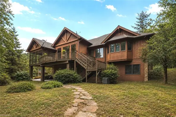 621 Crystal Bay Drive, Denton, NC 27239
