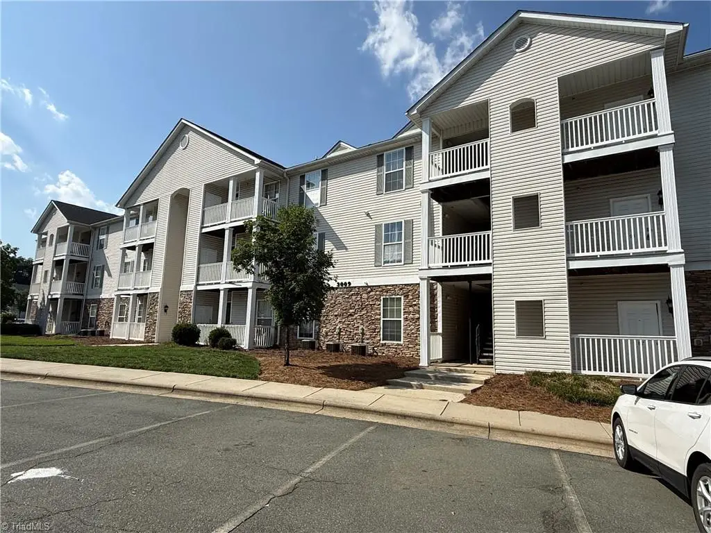 3009 Winston Drive, Burlington, NC 27215 - #1