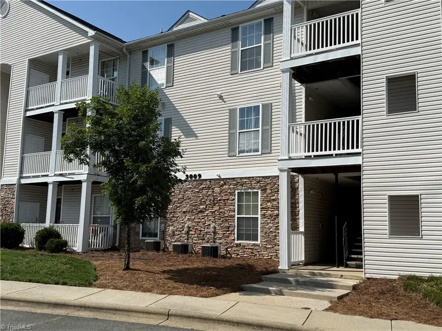 3009 Winston Drive, Burlington, NC 27215 - #2