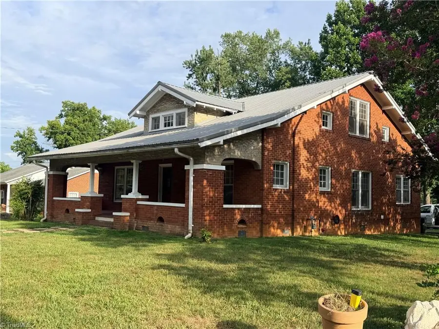 441 Elk Spur Street, Elkin, NC 28621 - #2