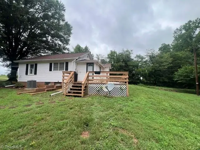 1008 Willard Drive, Yadkinville, NC 27055 - #2