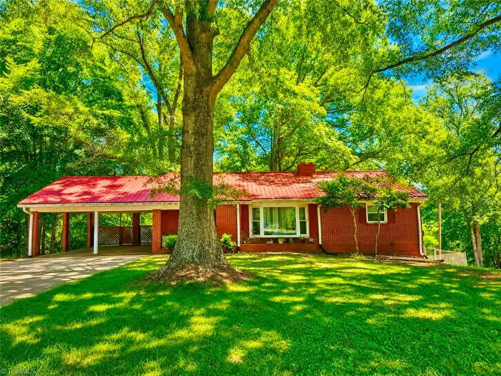 302 Island Drive, Madison, NC 27025 - #1