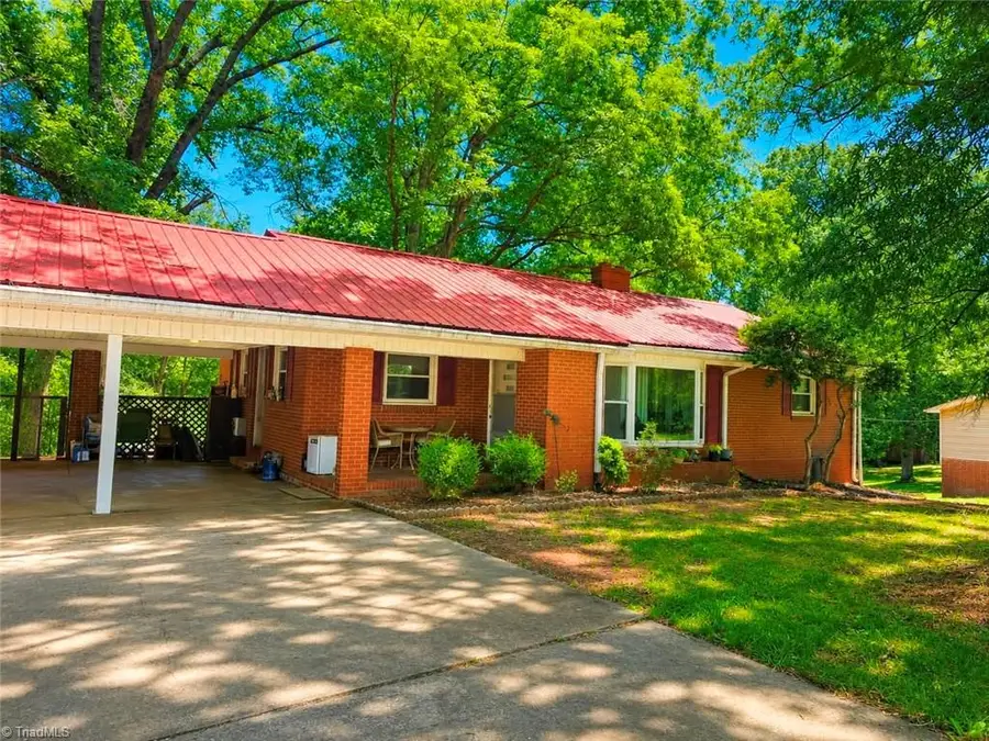 302 Island Drive, Madison, NC 27025 - #2