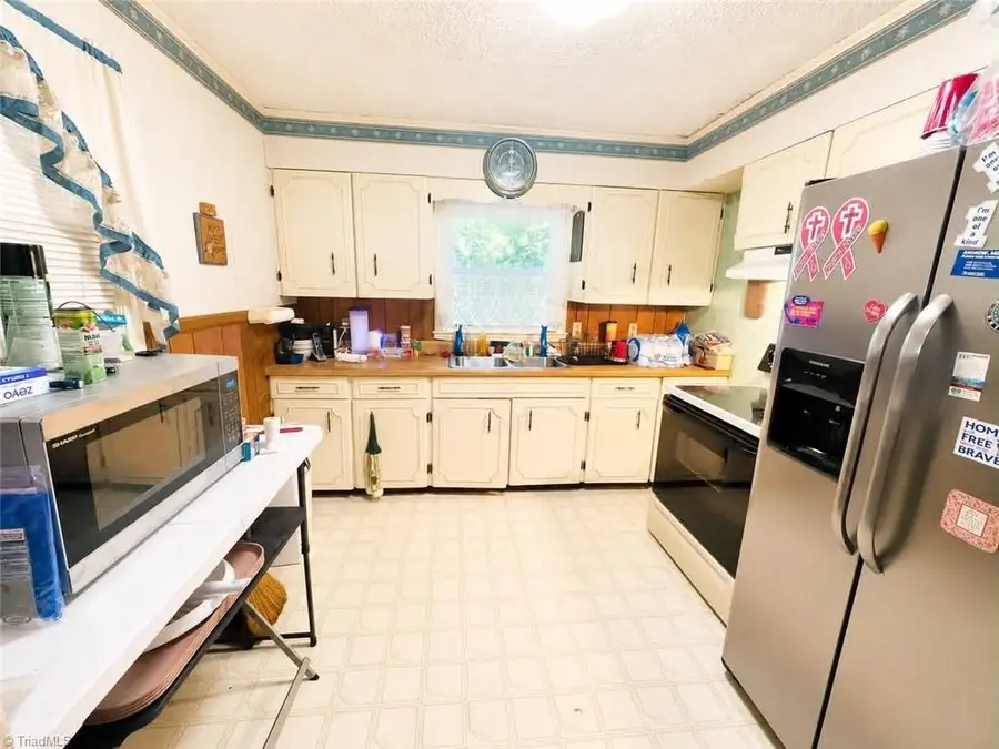 302 Island Drive, Madison, NC 27025 - #3