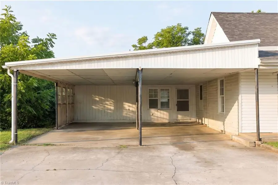11 Hackney Street, Lexington, NC 27292 - #3
