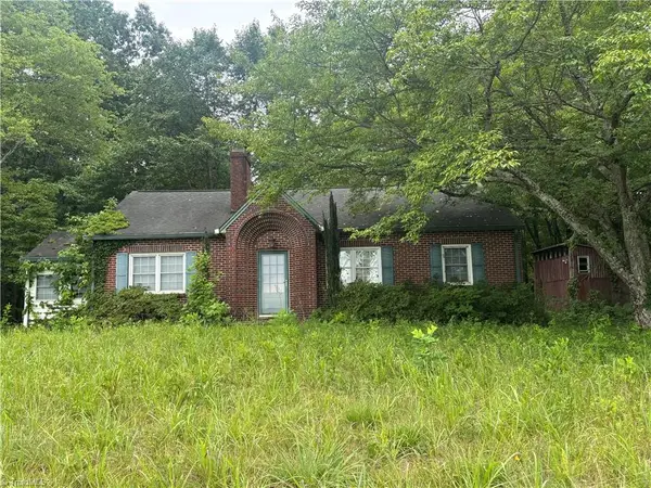 8100 Nc Highway 67, East Bend, NC 27108