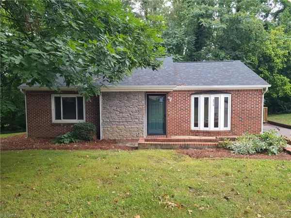 5516 Oak Summit Court, Winston-Salem, NC 27105