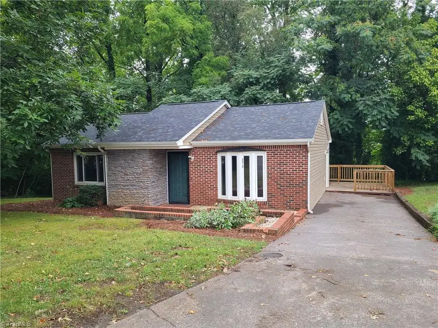 5516 Oak Summit Court, Winston Salem, NC 27105 - #2