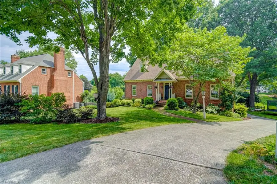925 Ashley Glen Drive, Winston Salem, NC 27106 - #2