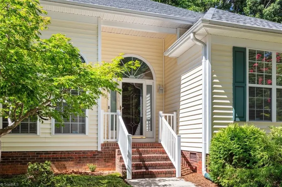 3 Holly Springs Lane, Greensboro, NC 27455 - #2